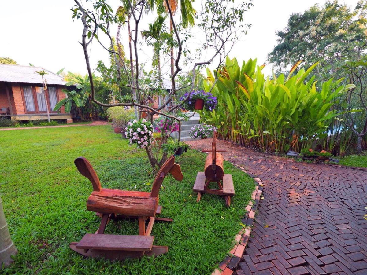 Baansuk Sukhothai Resort Екстер'єр фото