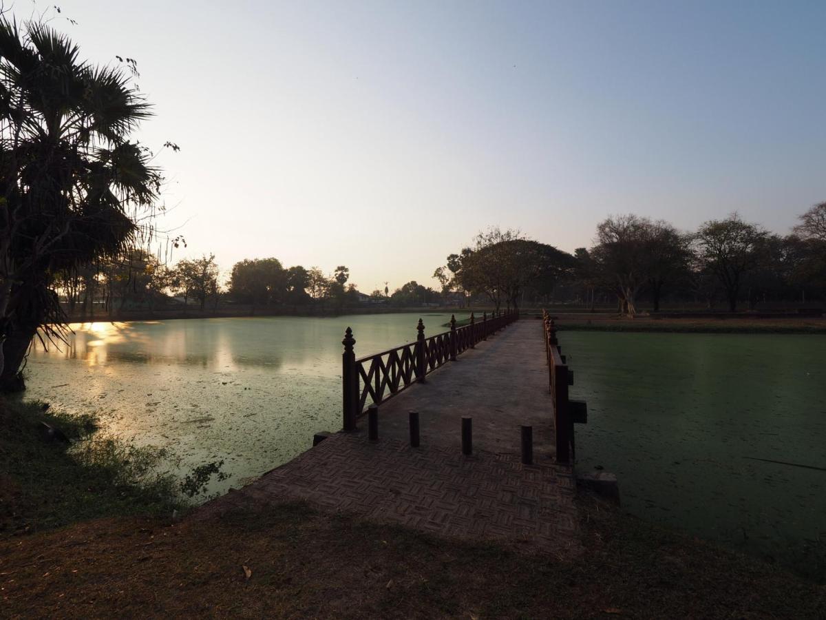 Baansuk Sukhothai Resort Екстер'єр фото