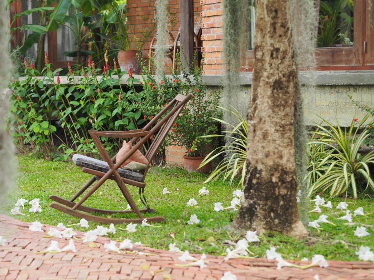 Baansuk Sukhothai Resort Екстер'єр фото